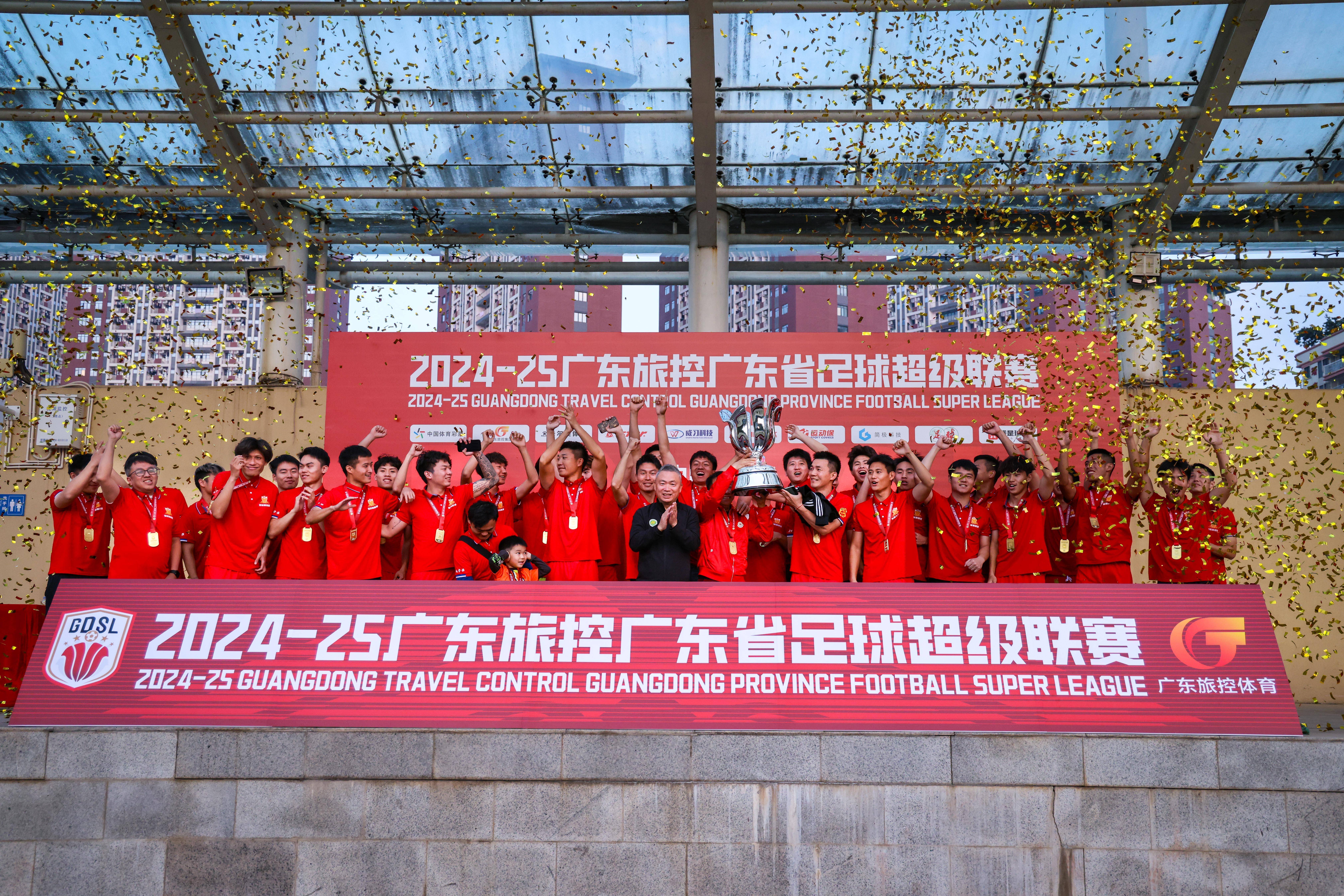 青少年足球赛事进入白热化阶段谁是新晋冠军?的简单介绍 青少年足球赛事进入白热化阶段谁是新晋冠军?的简单介绍