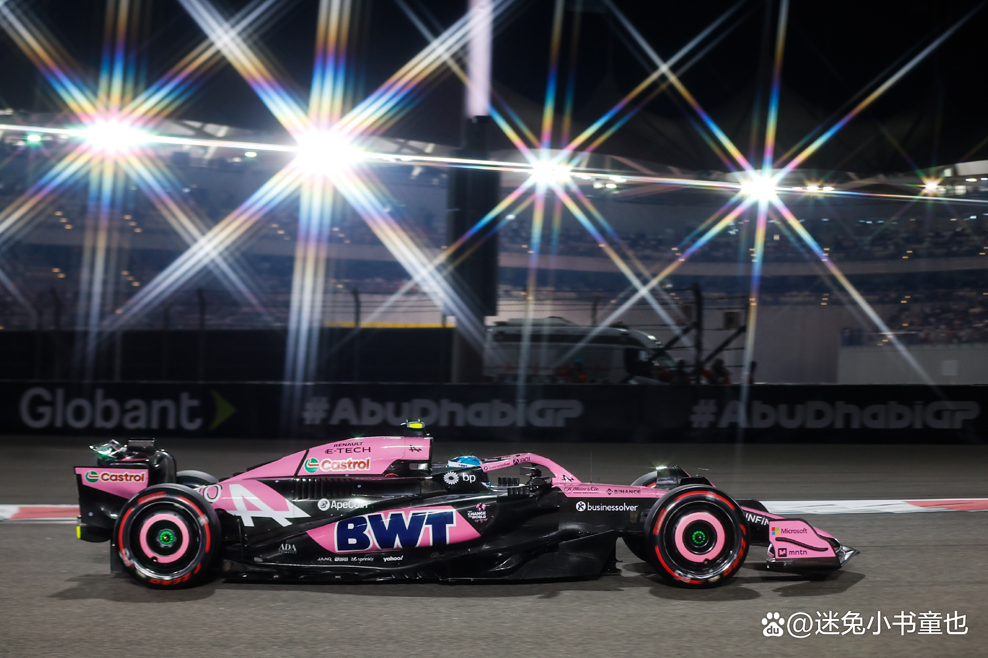 红牛二队绝杀迈凯伦，佩雷兹关键制胜