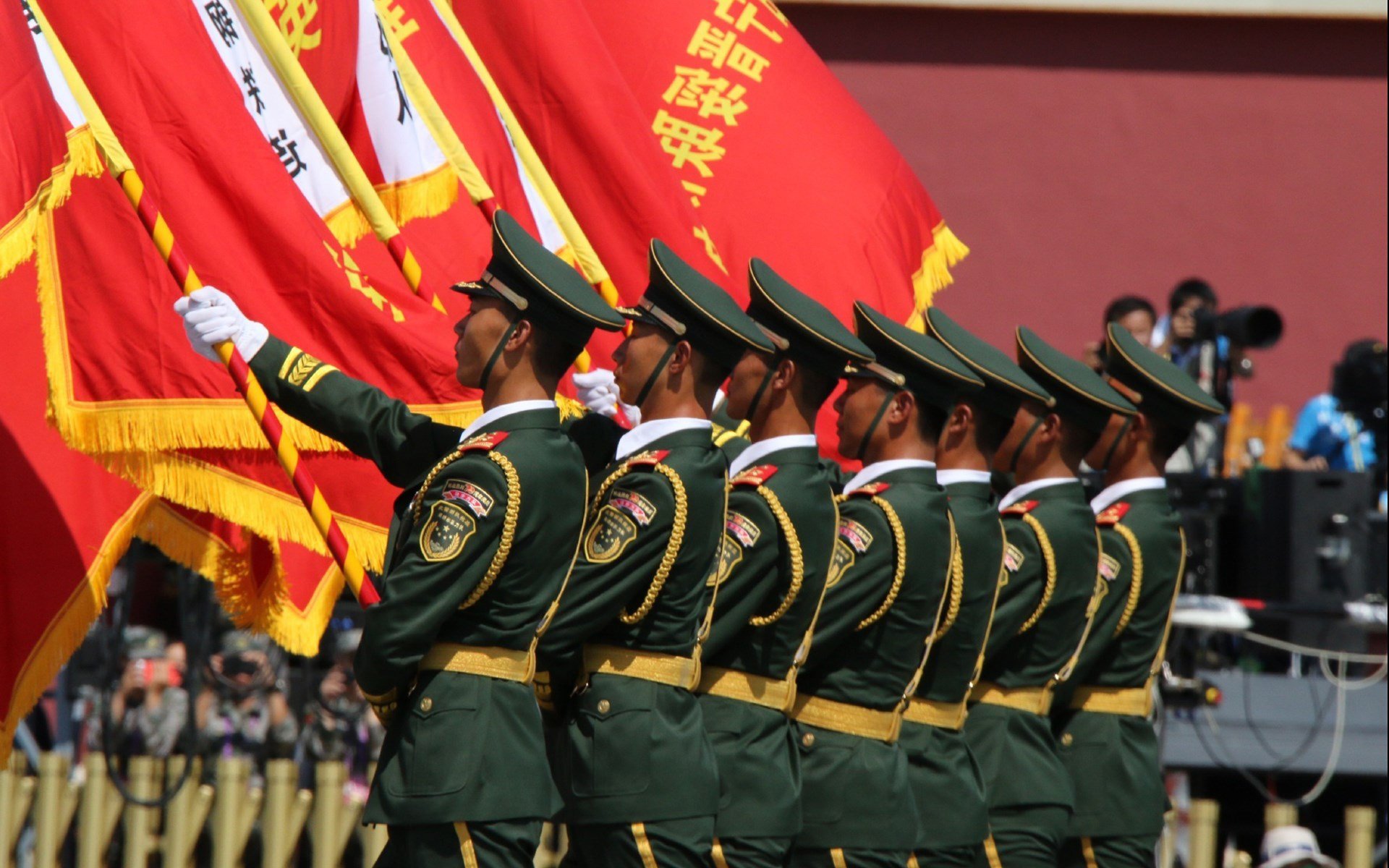 开云体育入口-保罗的最后推演，他如何在终场前四分钟，让猛龙的钢铁防线如积雪般消融